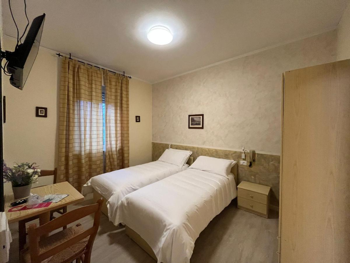 Albergo Aquila Lazise Luaran gambar
